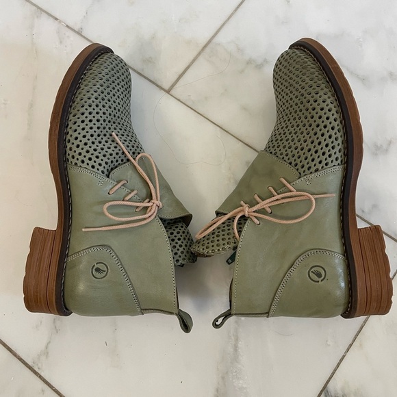 Casta, euro 38 US Women’s 7.5-8, Ravva Sage Green Perforated Leather Ankle Boots - Picture 8 of 10